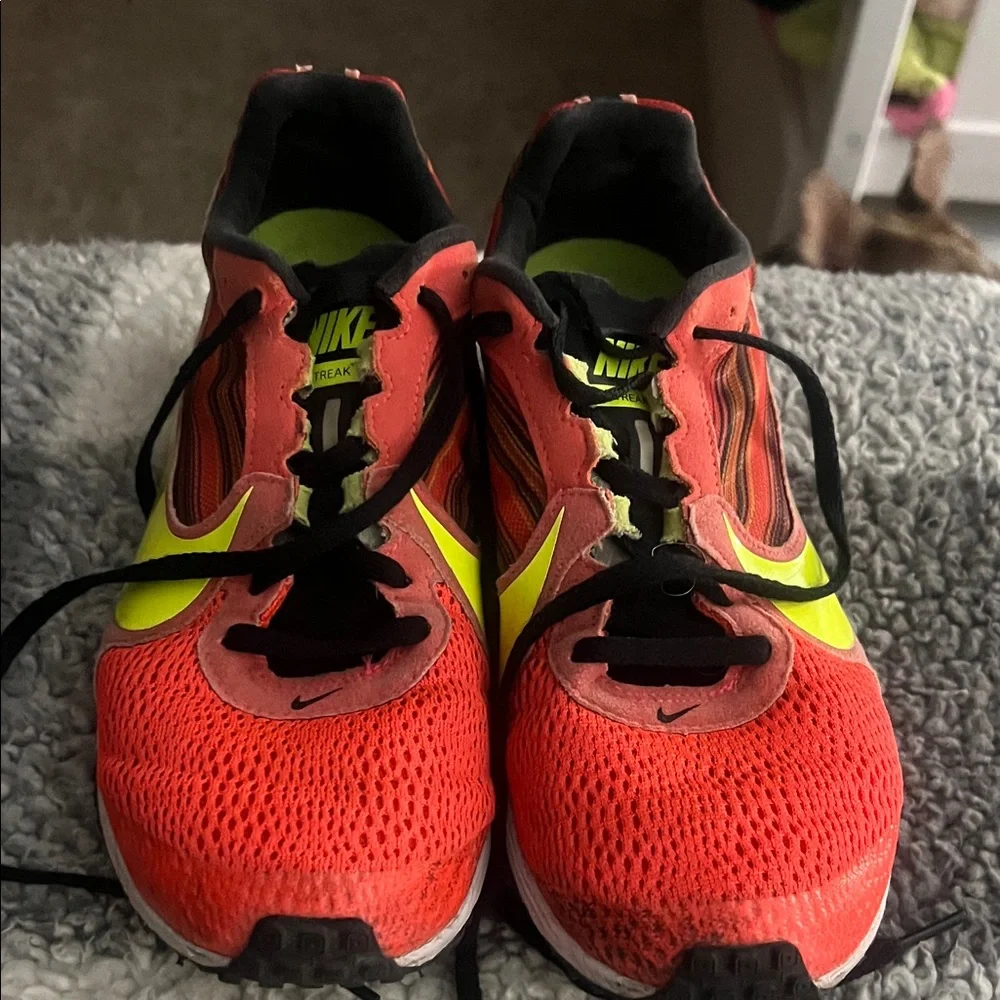 Nike Racing Streak LT Neon Yellow Sneakers SZ 8